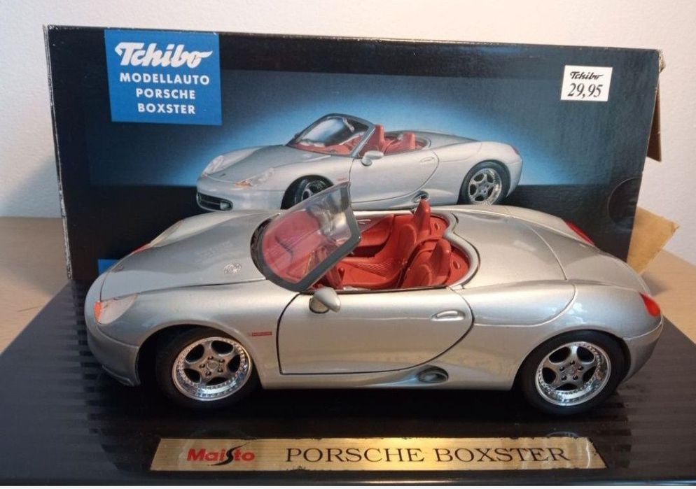Porsche boxster 1:18
Scara 1:18
Produs de maisto 

Pozele reflectă rea