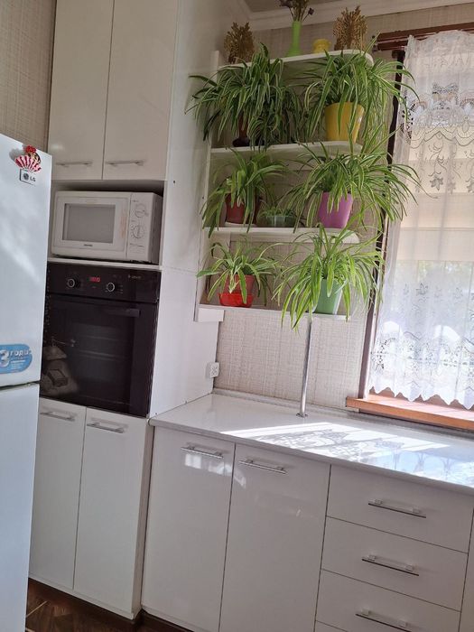 Продаю квартиру Сергели 7 2 комнатная 2 этаж