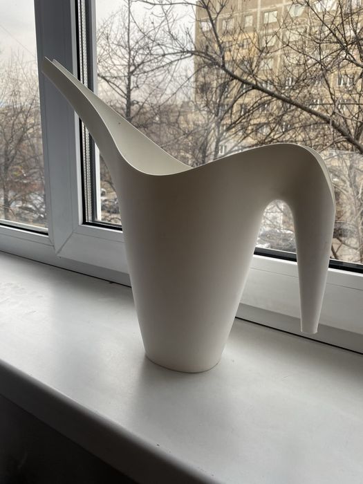 Продаю лейку садовую