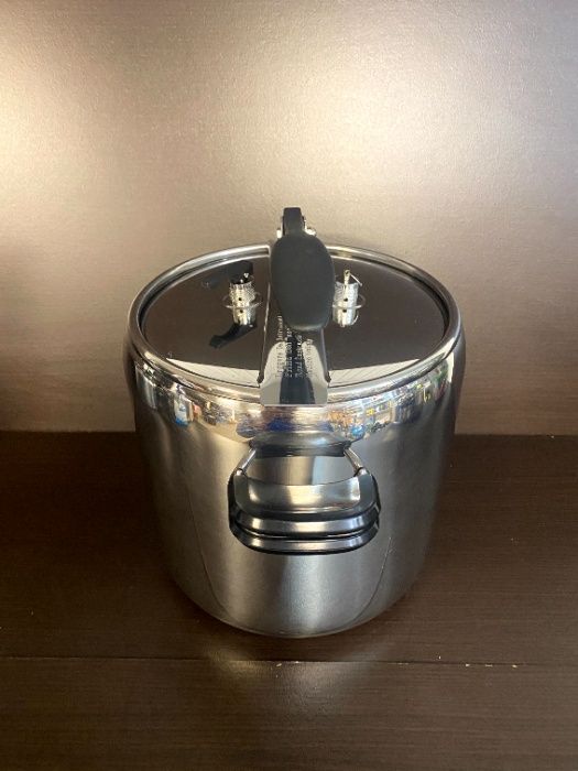 AETERNUM ITALY / Италия качествена тенджера под налягане 7 литра