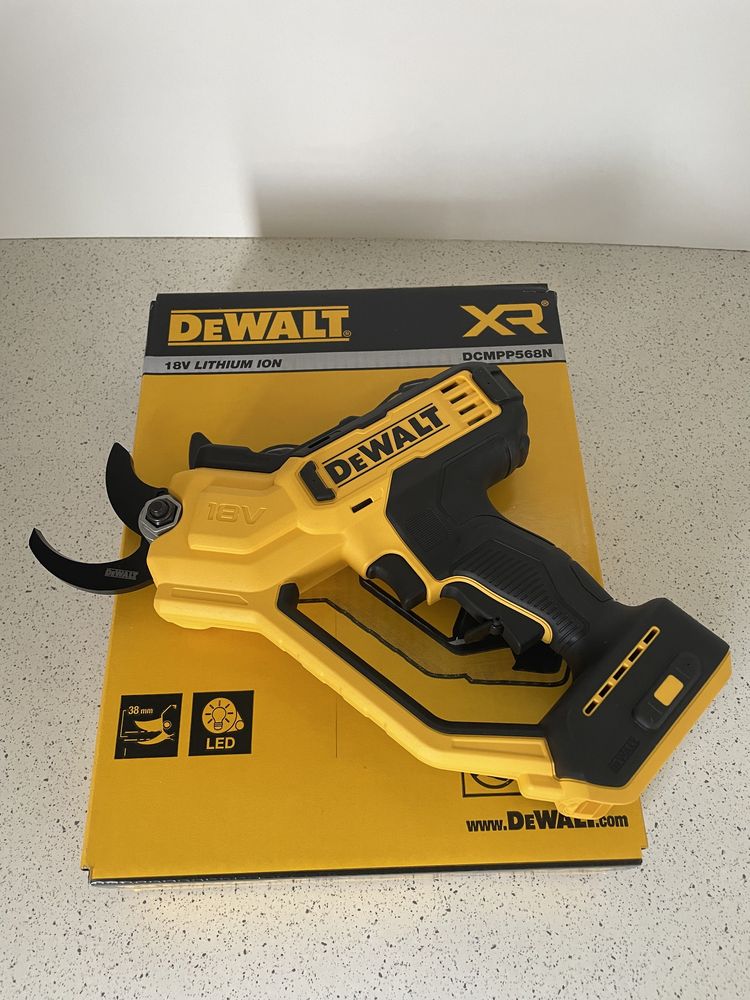 DeWALT DCMPP568N XR. Foarfeca de Gradina pentru Crengi Original Nou !