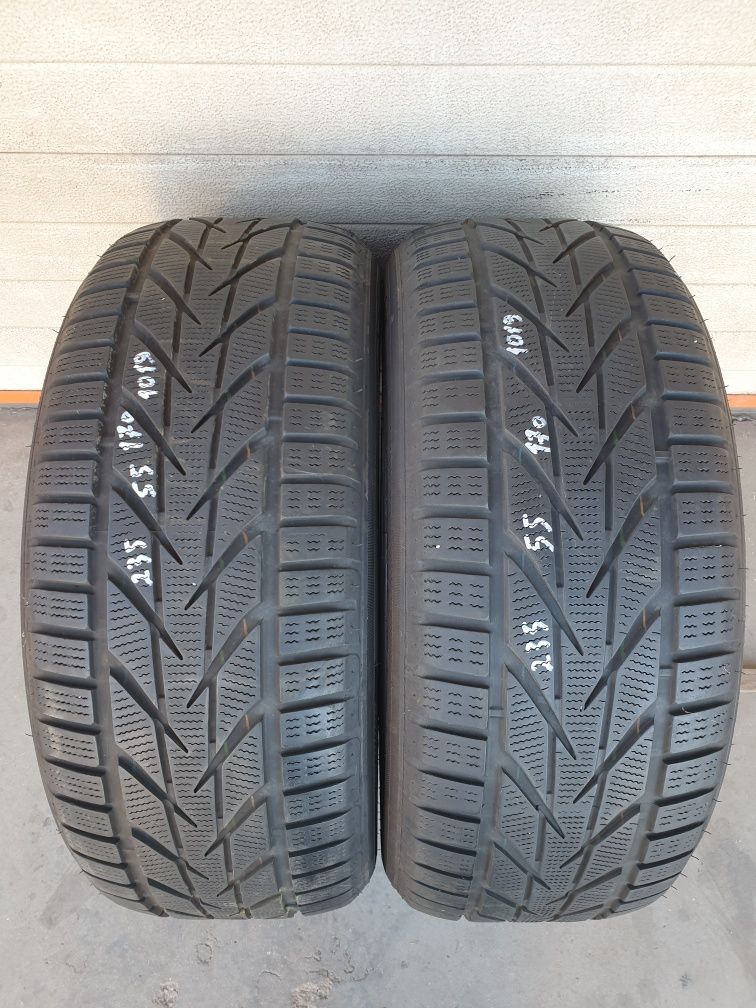 Зимни гуми 2 броя TOYO SnowProx S953 235 55 R17 дот 1019