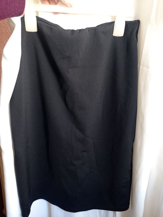 Fustă neagră , scurtă, S