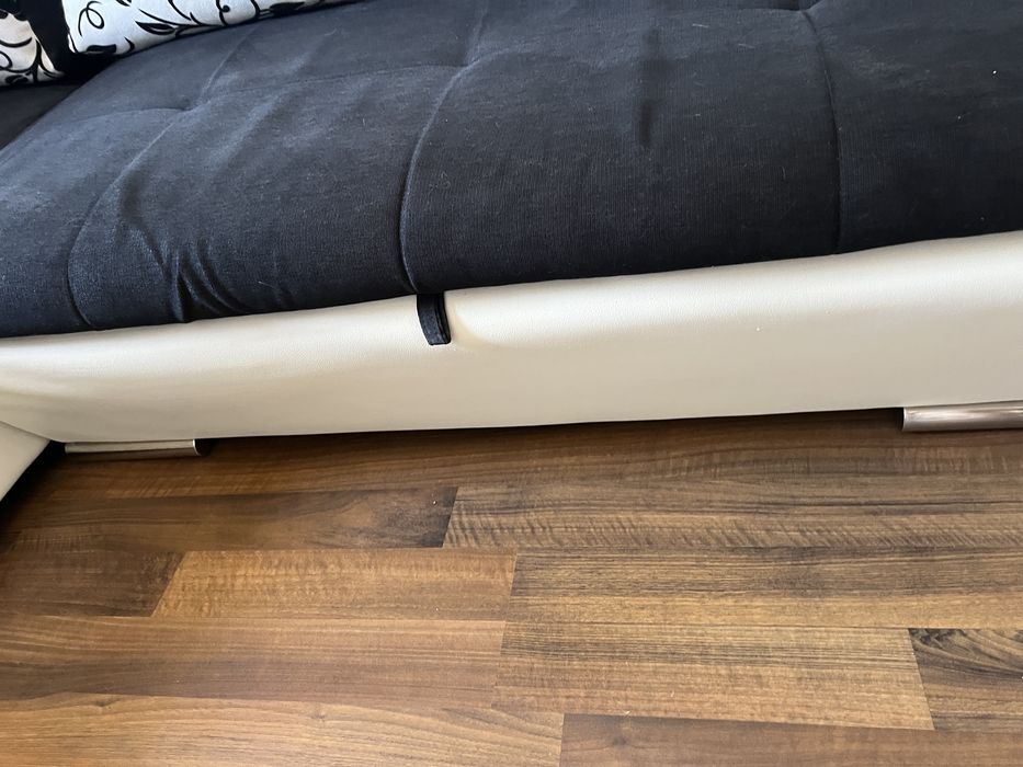 Coltar extensibil cu lada de depozitare!