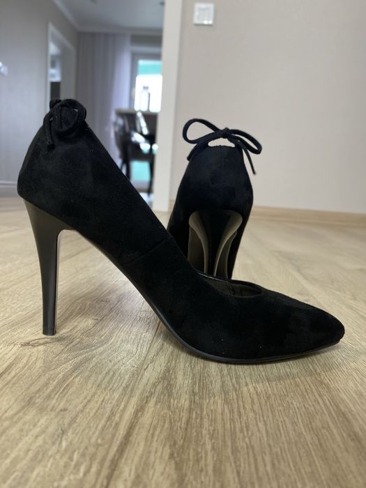 Вечерние черные туфли