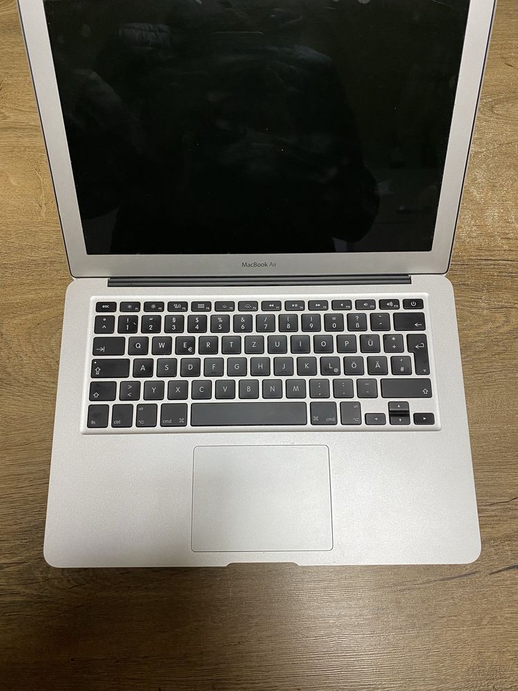Macbook Air Fara cont Icloud
