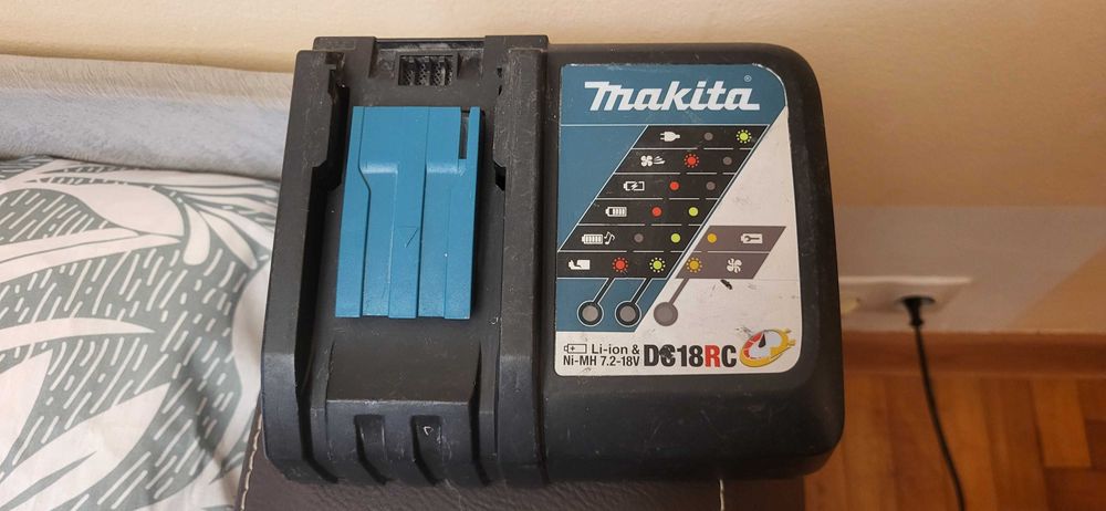 Makita Incarcator DC18RC S  fuctional