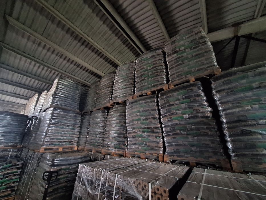 Vand peleti , rășinoase