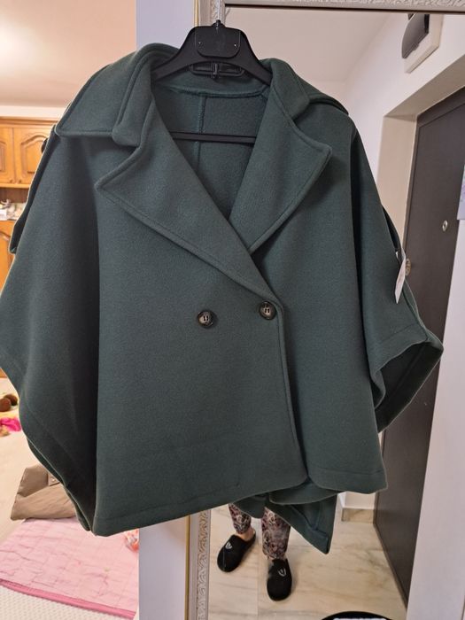 Poncho dama din stofa cu lana,superb,nou cu eticheta.