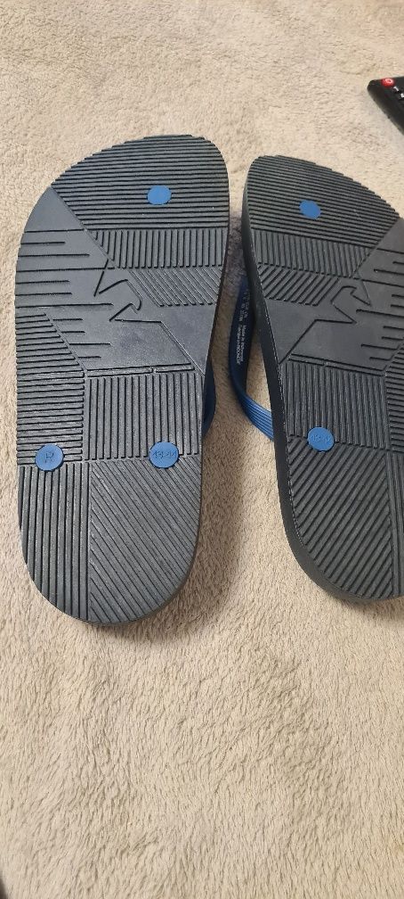 Papuci de plaje Emporio Armani nr  43-44 noi .