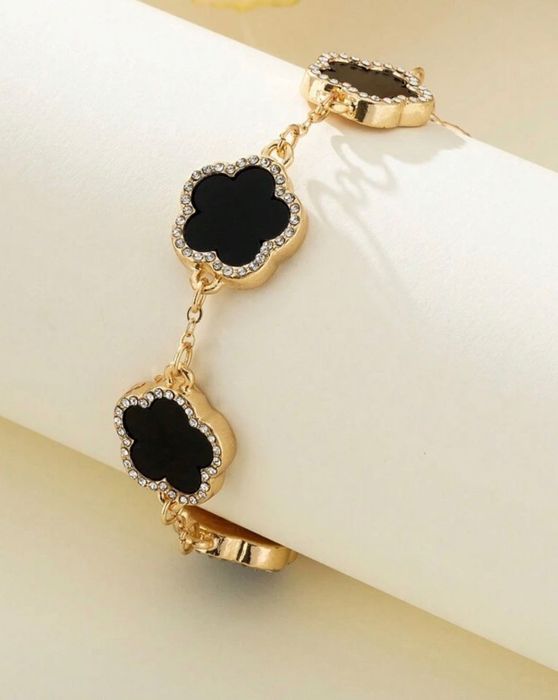 Модерна Гривна детелини