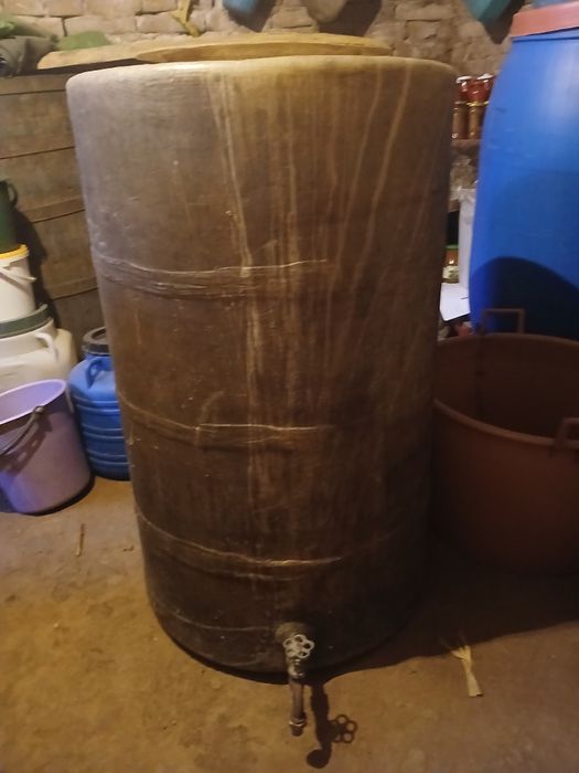 Butoi din fibră 350 litri pentru depozitat vin!