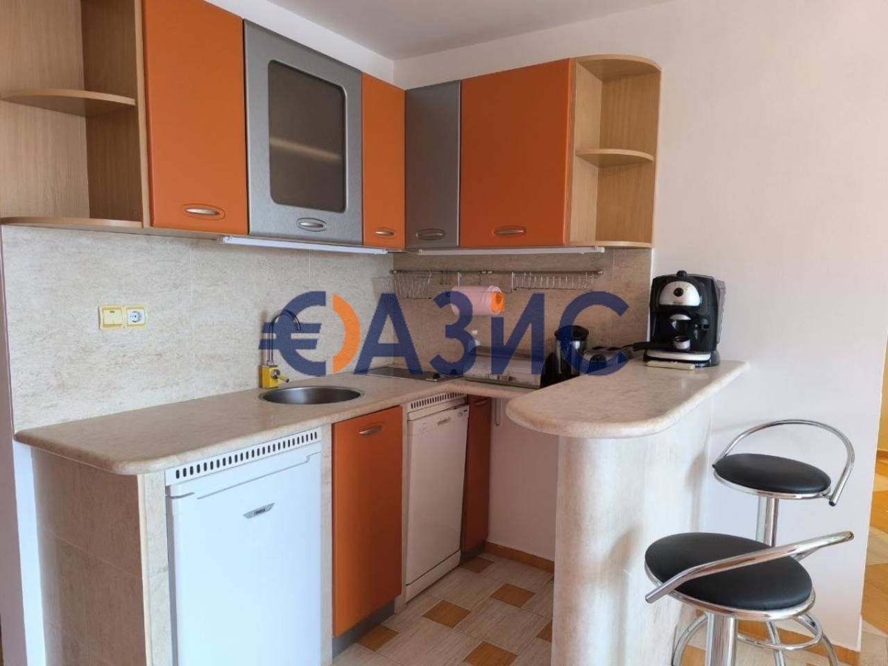 Продава се Двустаен апартамент в Свети Влас - 76 кв.м за 1079 €/кв.м - Снимка #2