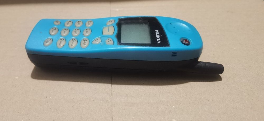 Telefon mobil Nokia 5110 retro vintage colecție anii 90 pentru piese