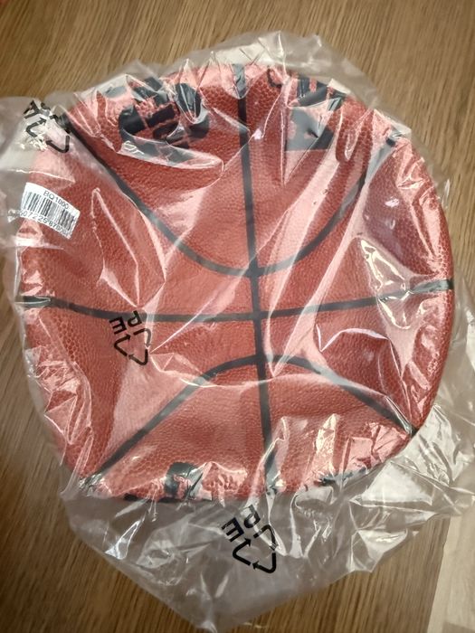 Продавам баскетболни топки Mikasa 1000 чисто нови