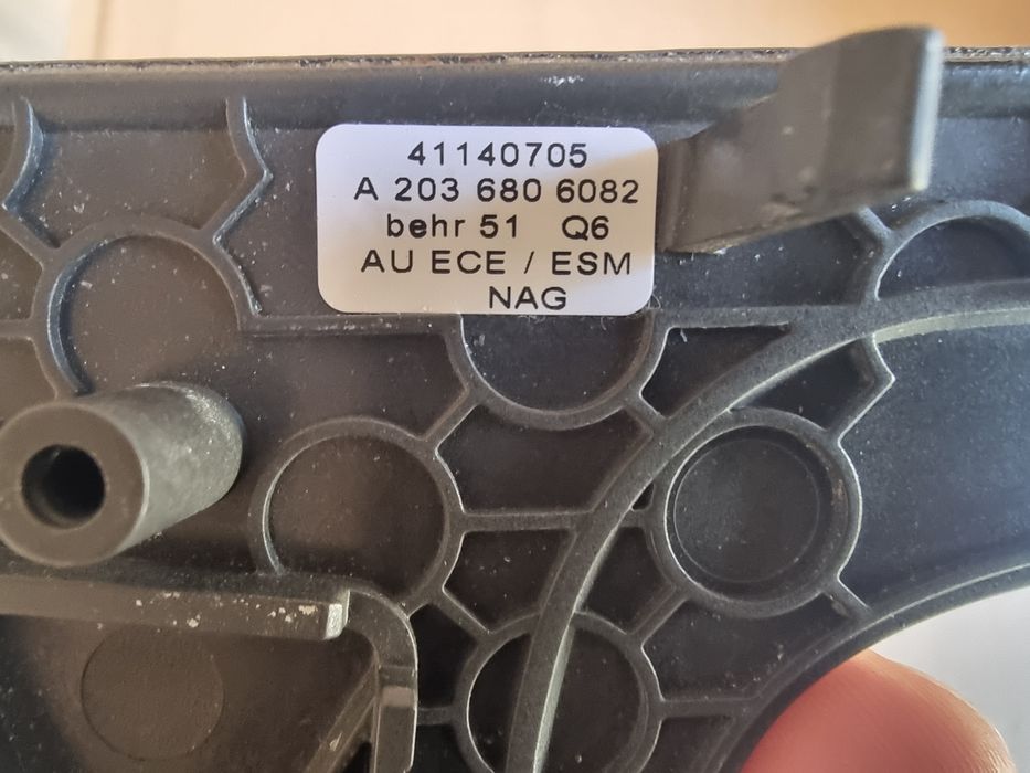 Ornament scrumiera cu scrumiera și ornament schimbător Mercedes w203