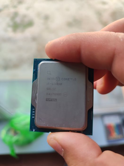 Intel core i5 12400f