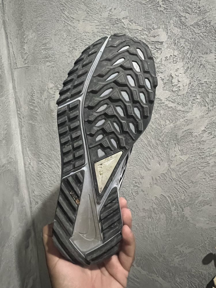 продавам маратонки nike
