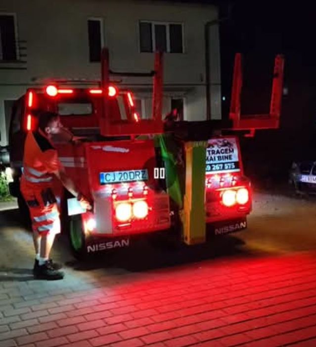 Vând recuperator auto tip furculiță