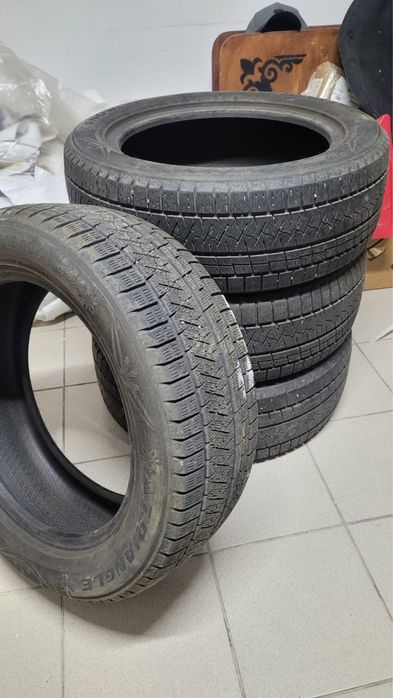 Шины зимние 235/55/18