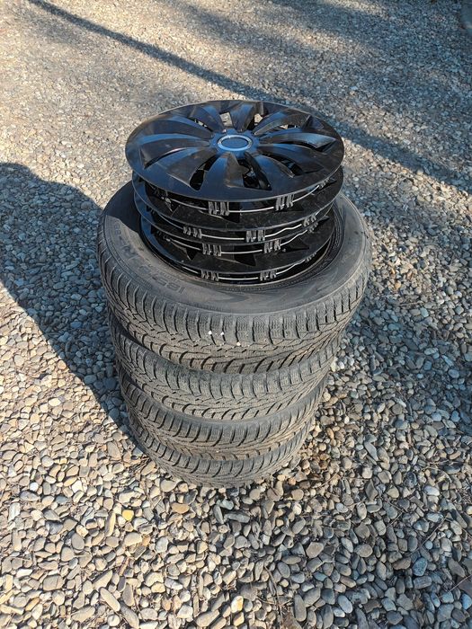 Set anvelope iarna cu jante și capace 185 65 R15