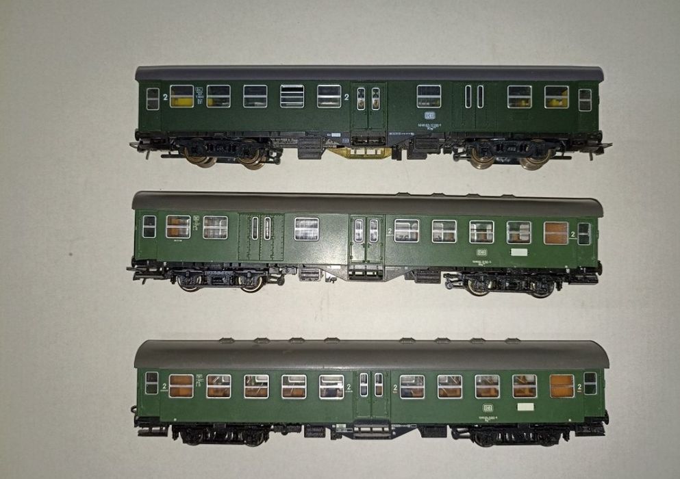 Roco vagoan de călători Umbauwagen scara H0, roti metalice izolate 

P