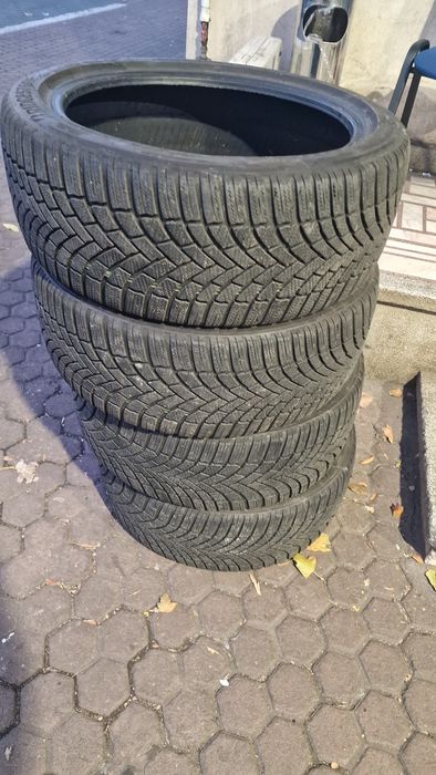 Bridgestone iarnă 225 45 18