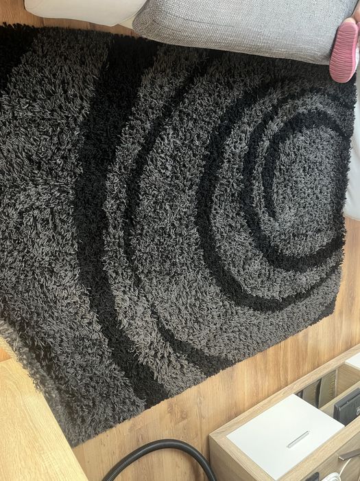 Vand covor recent adus de la curatatorie