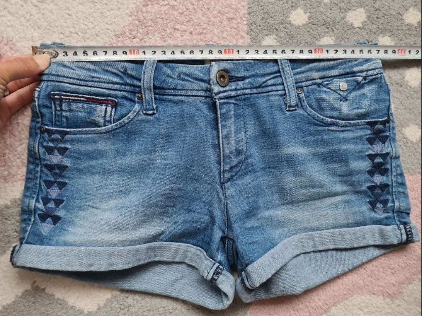 Blugi scurti Tommy Hilfiger marime Xs-S