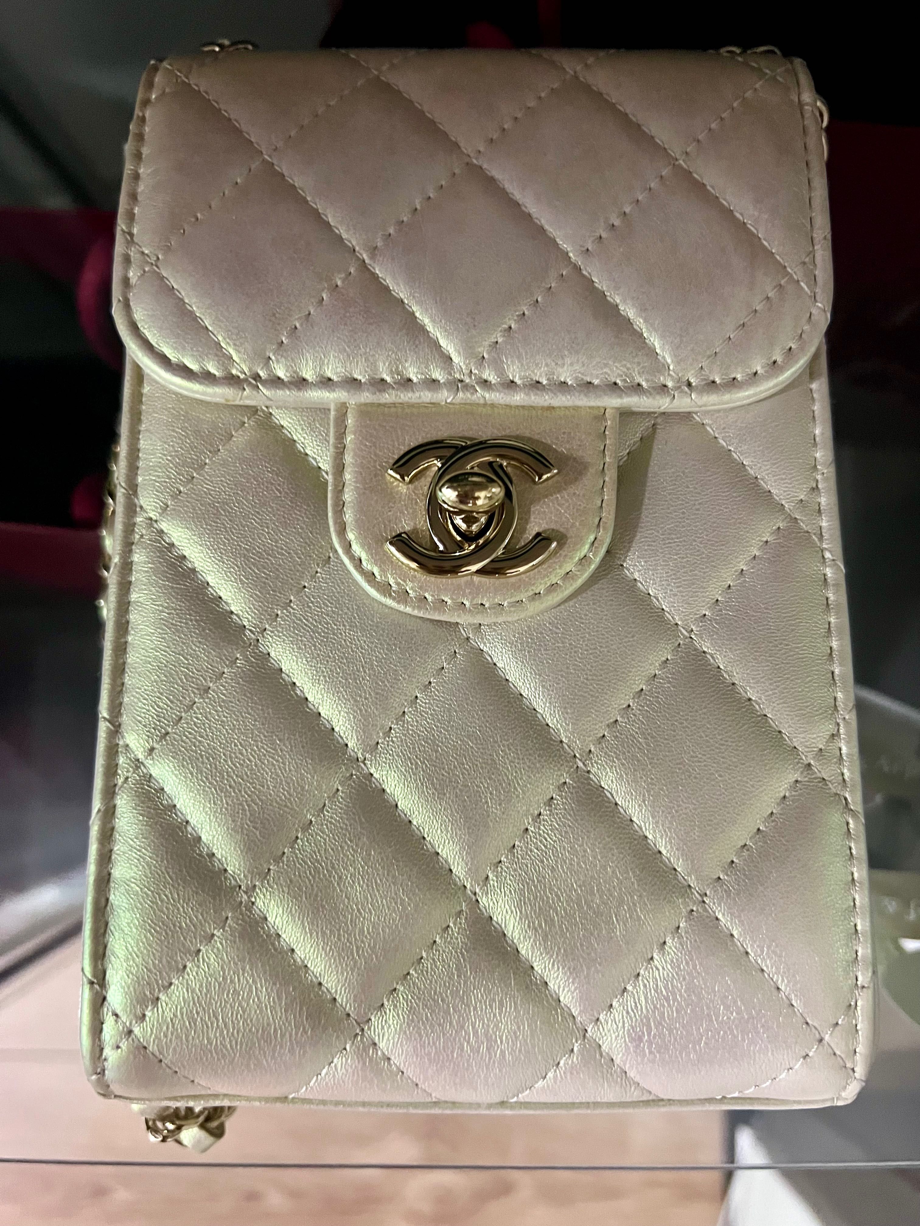 Wallet on chain Chanel