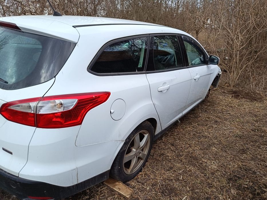 Dezmembrez Ford Focus 3 Break 1.6 tdci 2012