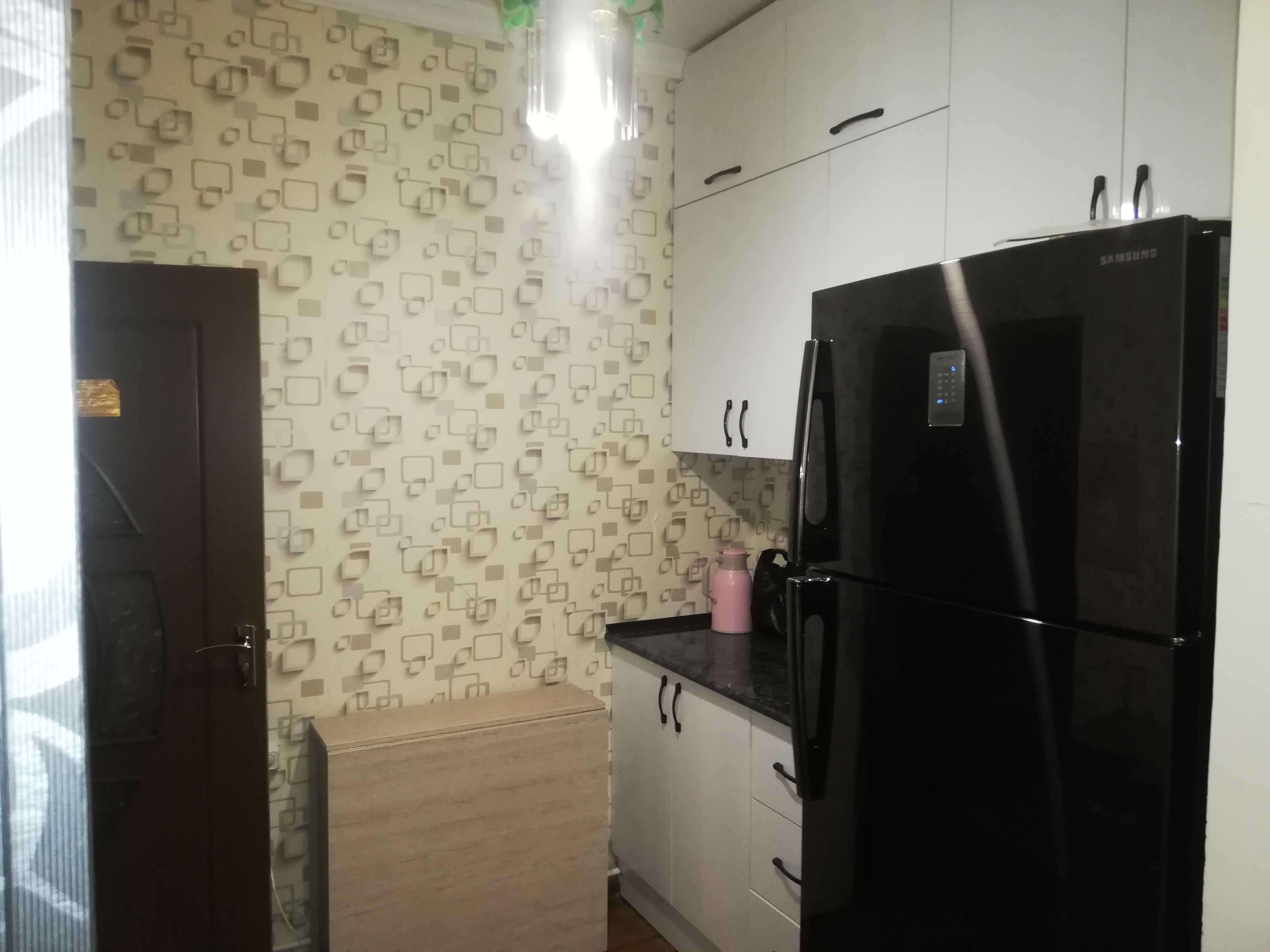 Продаю СВОЮ квартиру Мирабадский рн 2/2/4 НЕ ТОРЦЕВАЯ Чистая