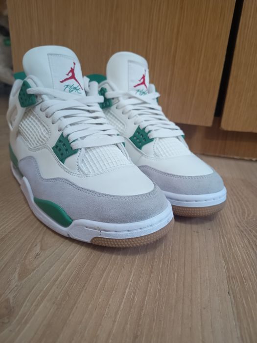 Jordan 4 retro Sb pine green