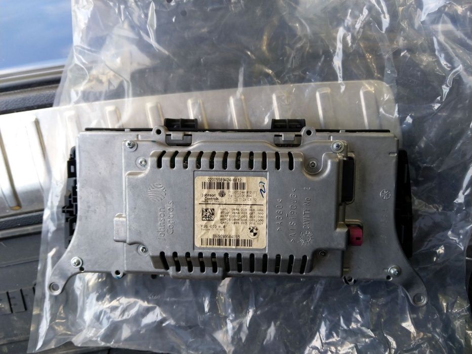 продавам монитор за навигация за БМВ