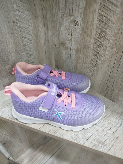 Кроссовки на девочку