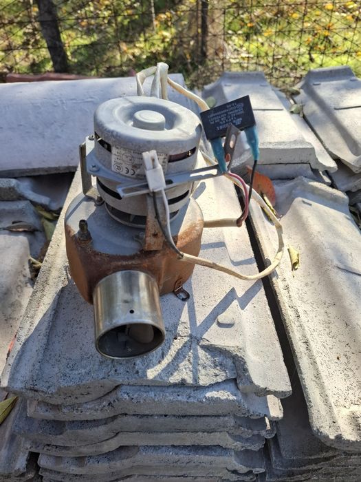 Vand ventilator centrifugal 220v 10w cu clapeta