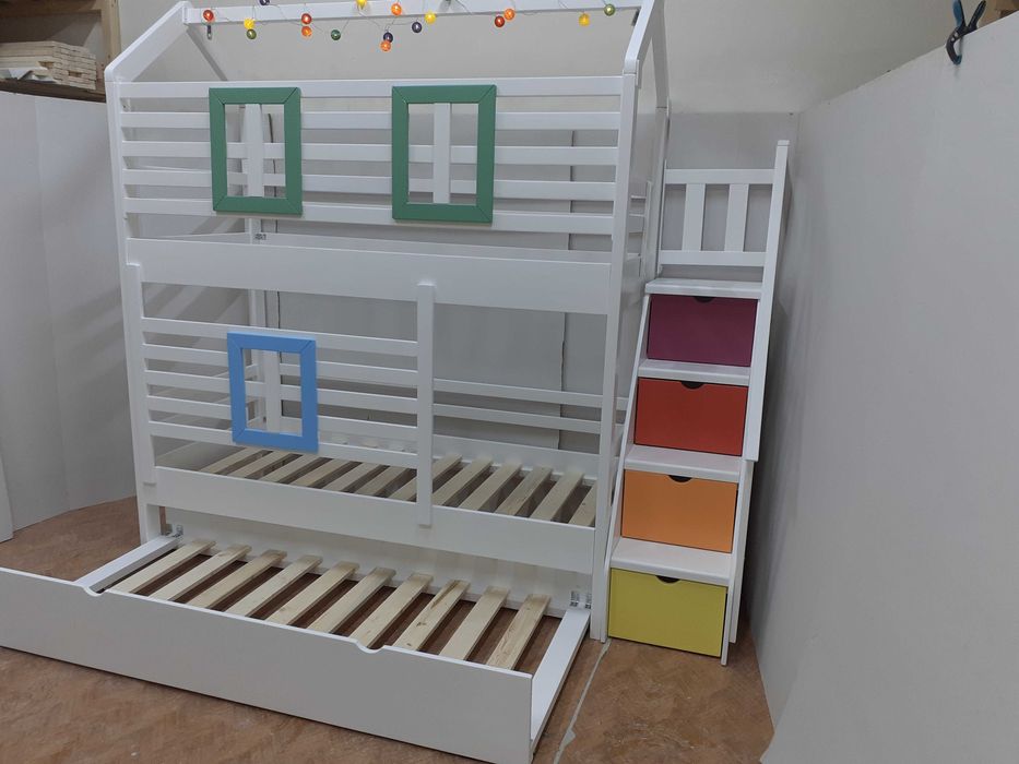 TRANSPORT GRATUIT.Pat etajat cod 2607B