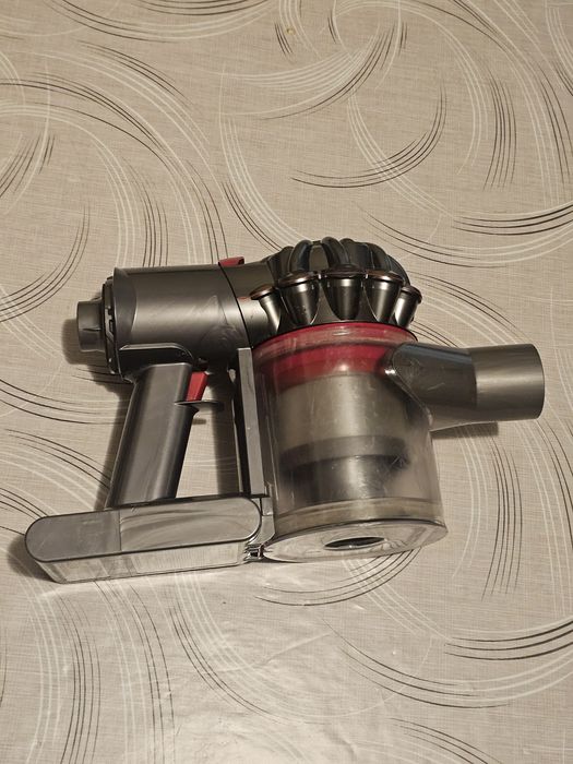 Aspirator Dyson v8 pentru piese