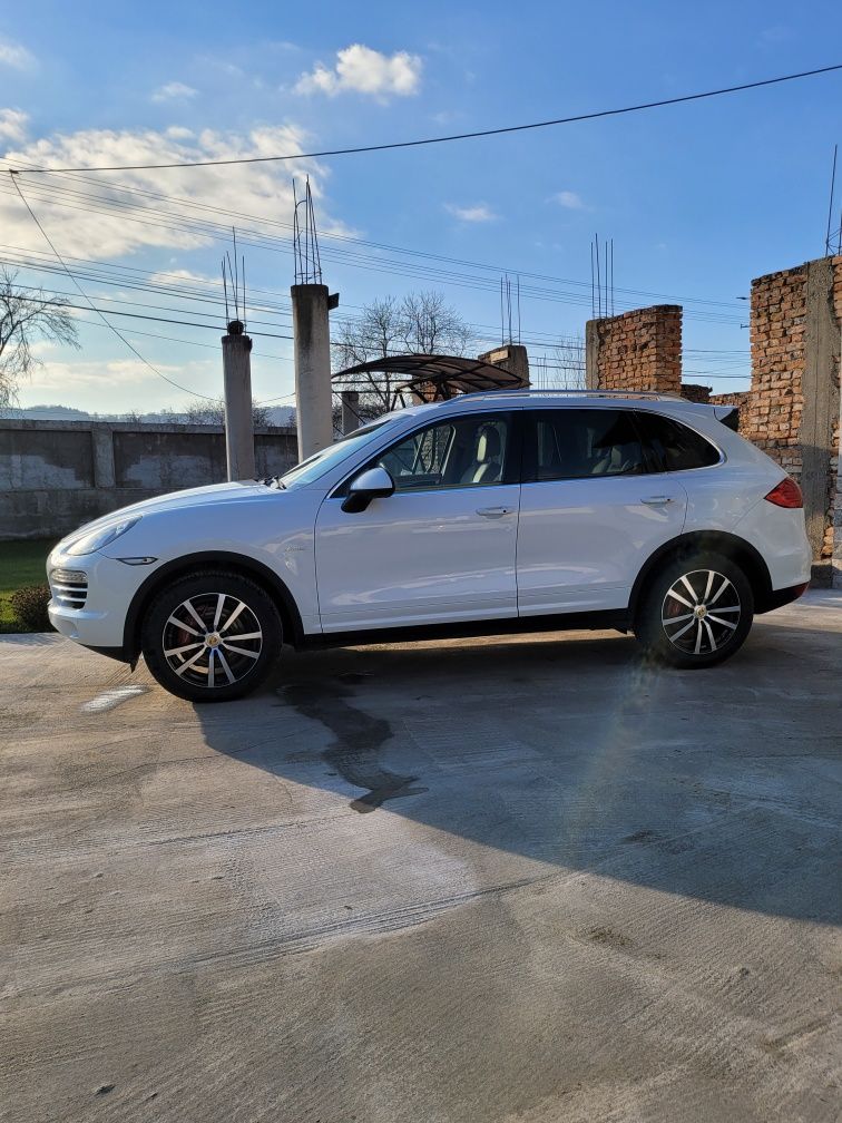 Porsche Cayenne//2014//Panoramic// Extra full//