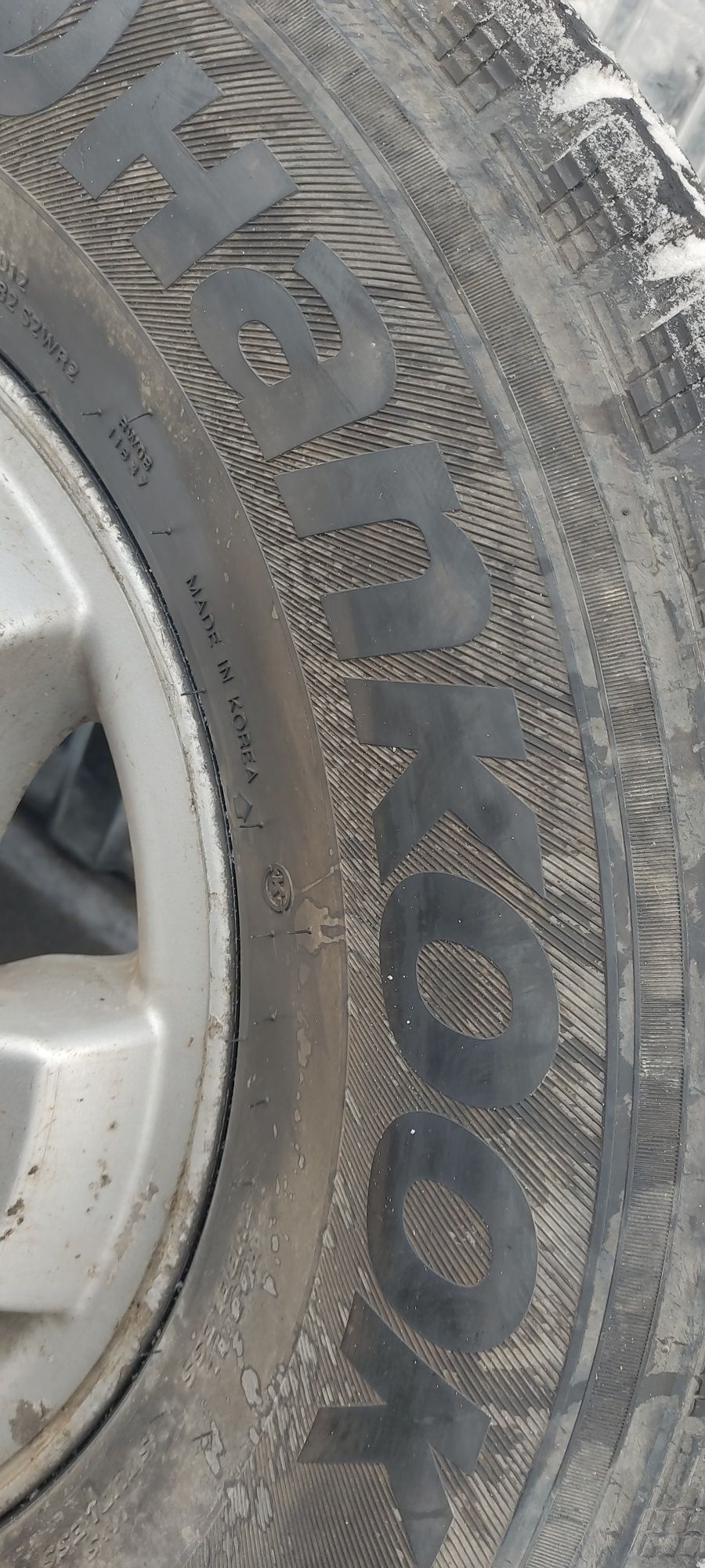 235/75R15 + диски на джип или бусик