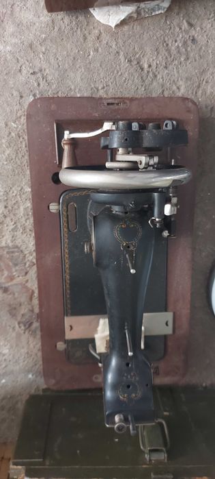 Шевна машина с кутия