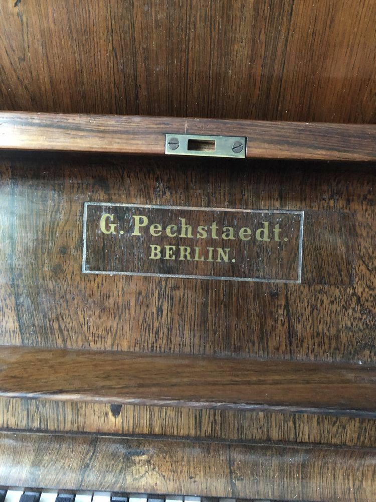 Пиано G.Pechstaedt. Berlin.