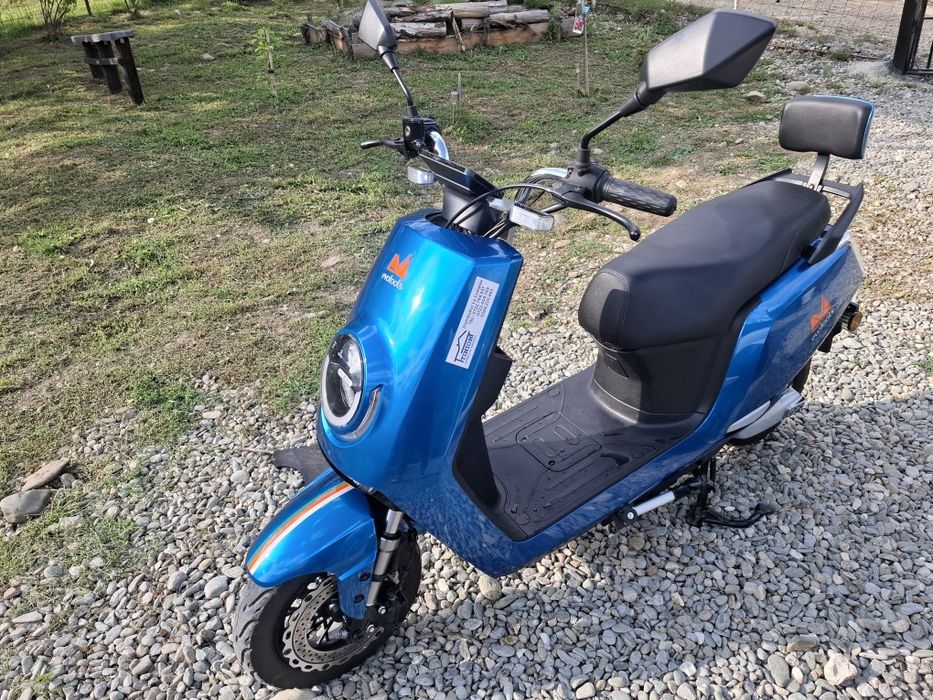 Motoscuter electric 1200 wati garantie 2 ani.