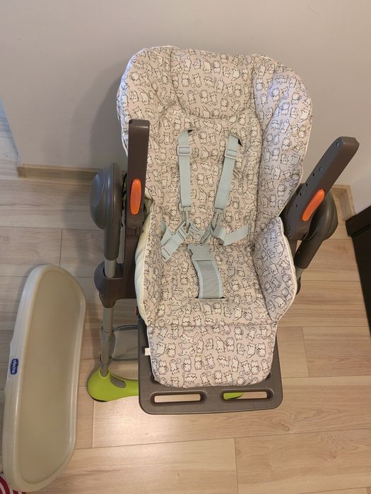Scaun de masa bebe