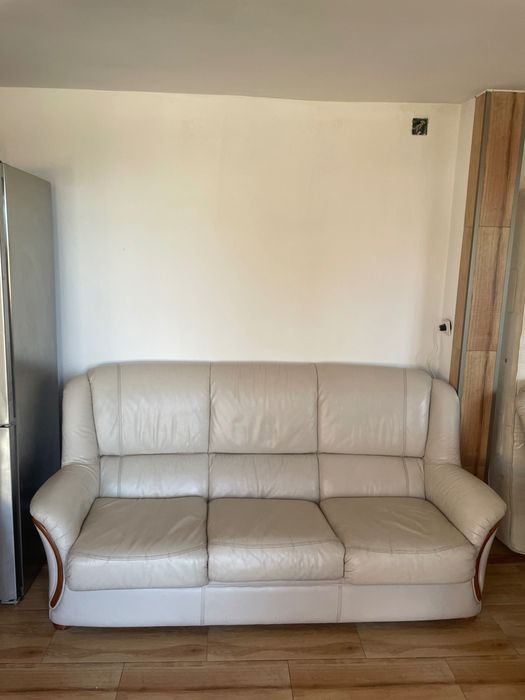 Диван със фотиолчета 2броя уникално запазени цената е много приемвлива