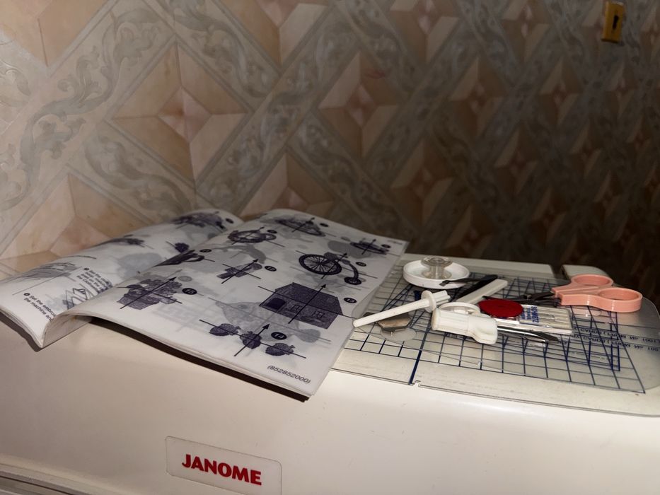 Продается компьютерная швейно-вышивальная машина Janome Memory Craft