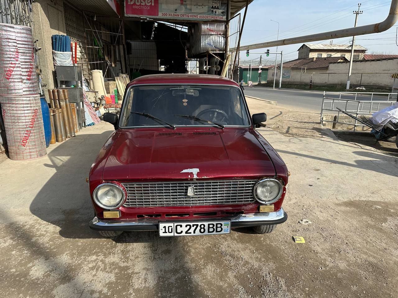 Vaz 2111 sotiladi