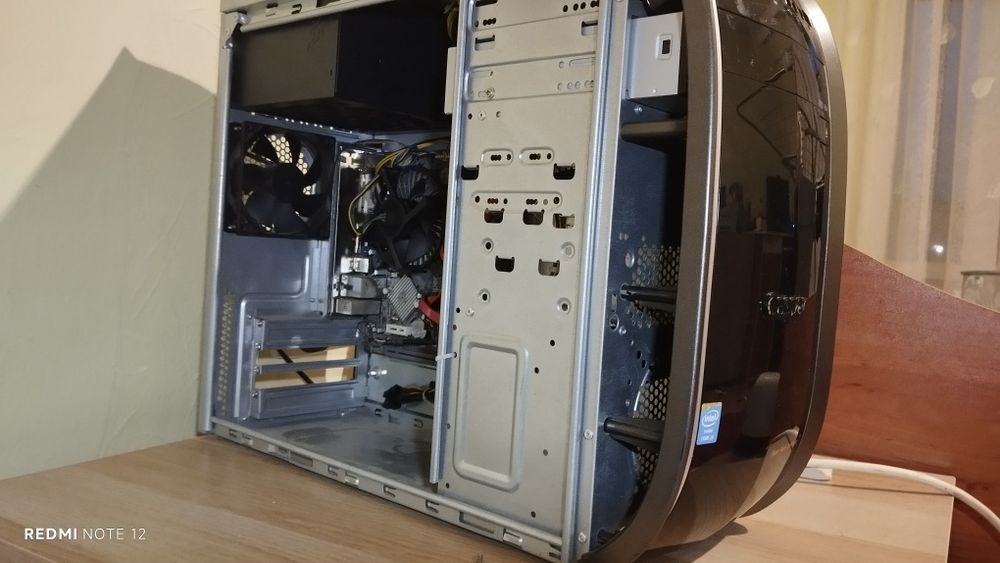 СПЕШНО! Продавам Профилактиран компютър Intel i3 с SSD