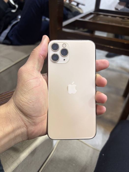 Iphone 11pro  idial sastayana  pamt 64