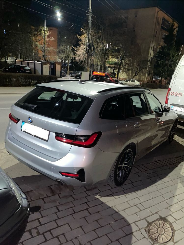 BMW seria 3 2020 luna 08